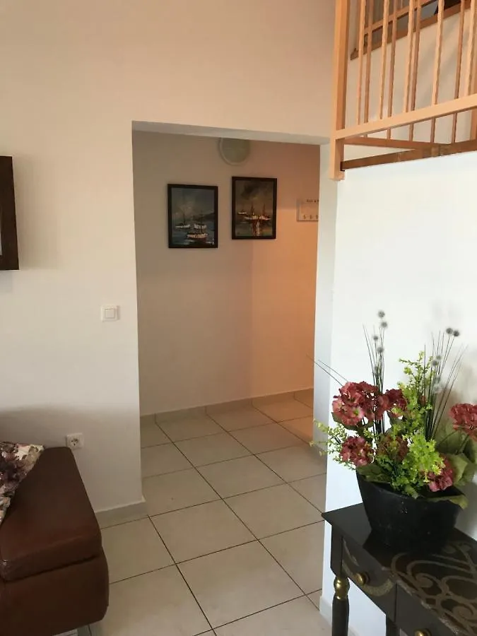 Apartment Marie Vrsi