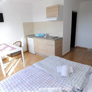 Deli Apartman